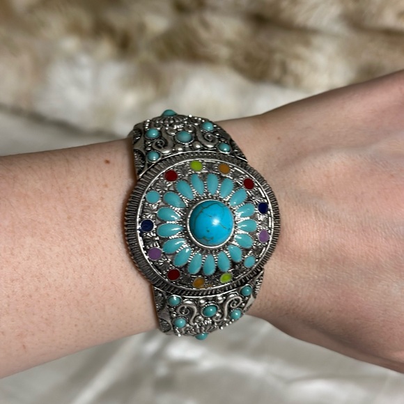 Turquoise and Silver Women's Bracelet - Picture 3 of 3
